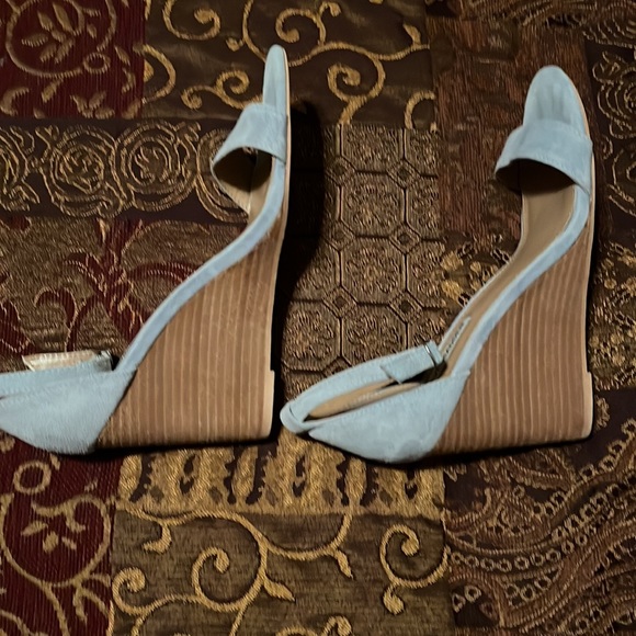 Steve Madden Wedge Strap Sandal - Picture 5 of 5